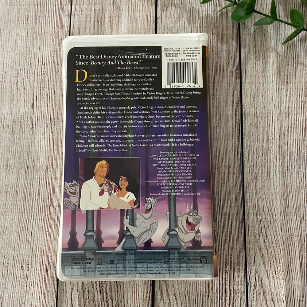 The HunchBack  of Notre Dame Walt Disney MasterPiece VHS 7955 Rare/Collectible - Picture 2 of 5